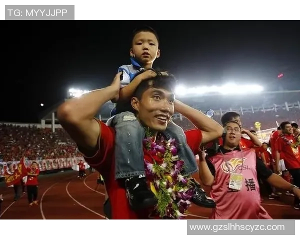 足球明星亲历父爱时刻自己亲手迎接孩子出生的感人故事